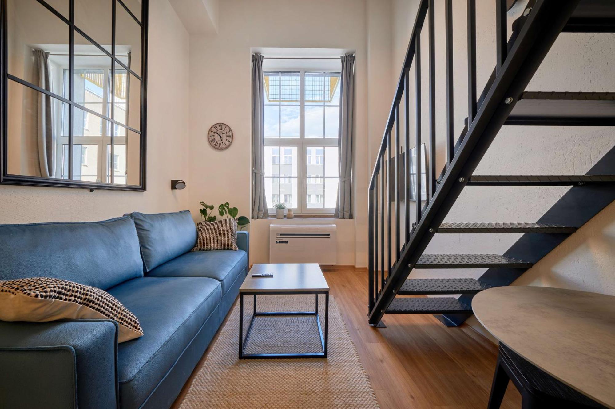 Queen Barbora Central Lofts Kaunas Exteriör bild